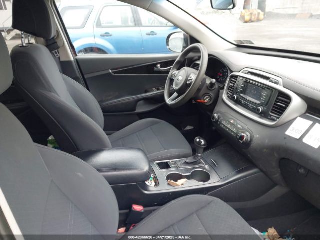 5XYPGDA53HG243044 KIA Sorento 3.3l Lx