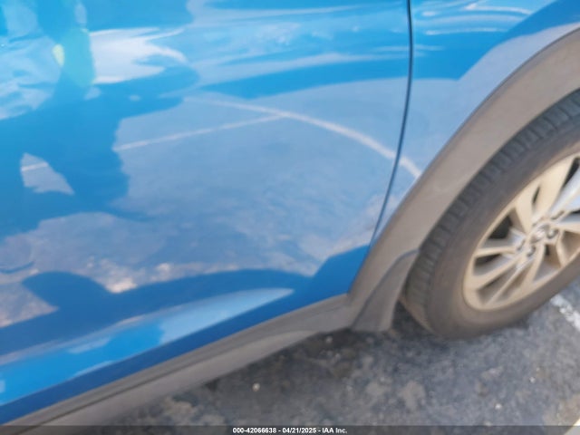 KM8J23A42HU423096 Hyundai TUCSON SE