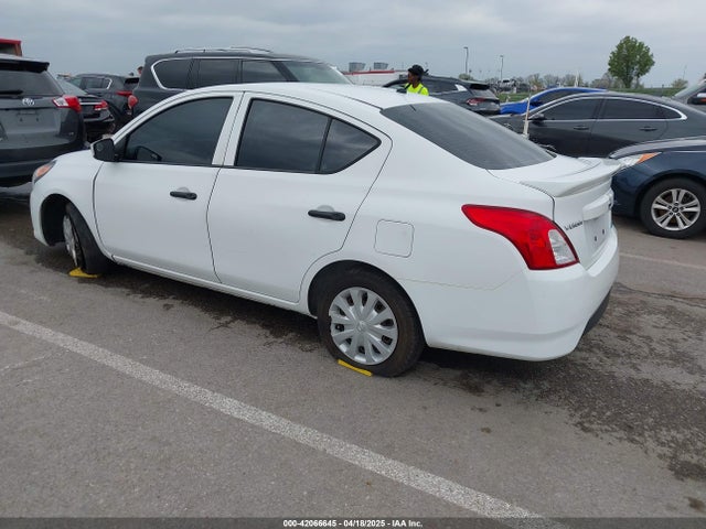 3N1CN7AP3GL863832 Nissan Versa 1.6 S+