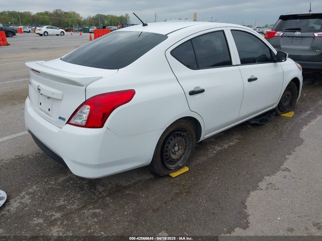 3N1CN7AP3GL863832 Nissan Versa 1.6 S+