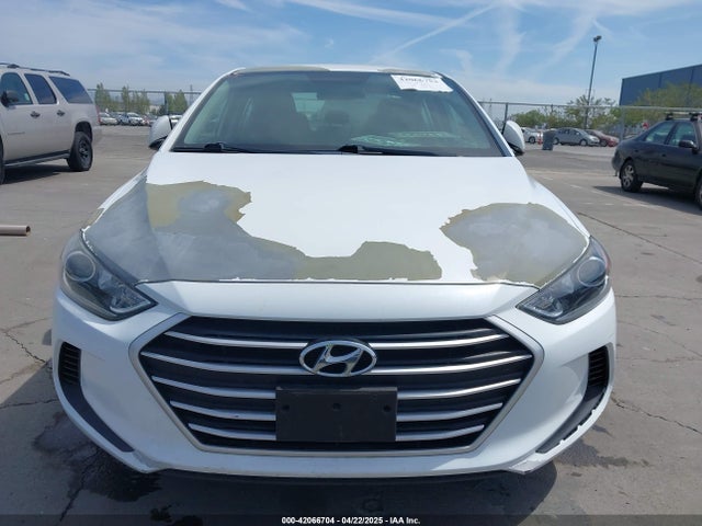 5NPD84LF7JH328523 Hyundai ELANTRA SEL