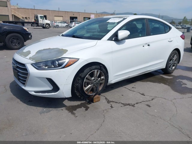 5NPD84LF7JH328523 Hyundai ELANTRA SEL