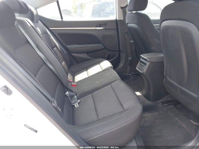 5NPD84LF7JH328523 Hyundai ELANTRA SEL