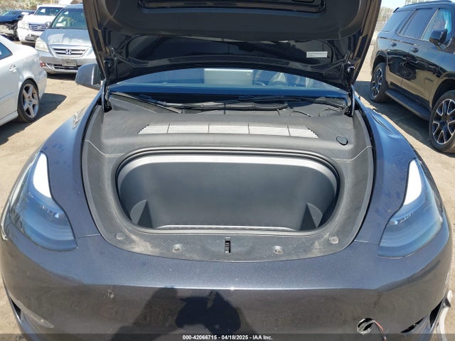 2024 TESLA MODEL Y 7SAYGDEE2RA281016 Photo 9