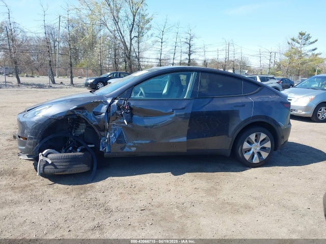 7SAYGDEE2RA281016 Tesla Model Y