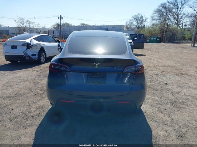 7SAYGDEE2RA281016 Tesla Model Y