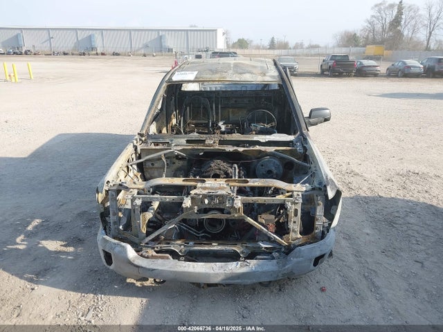 1GCVKREC6JZ231652 Chevrolet Silverado 1500 2lt