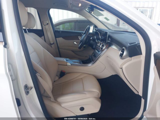 2022 MERCEDES-BENZ GLC 300 W1N0G8DB2NG100453 Photo 4