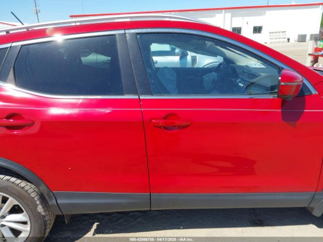 JN1BJ1CP0HW017106 Nissan Rogue Sport Sv