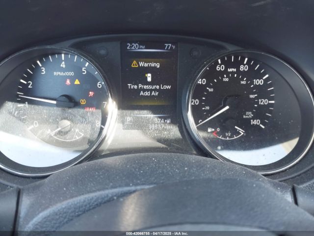 JN1BJ1CP0HW017106 Nissan Rogue Sport Sv