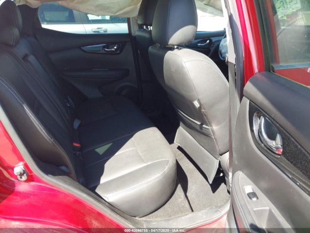JN1BJ1CP0HW017106 Nissan Rogue Sport Sv