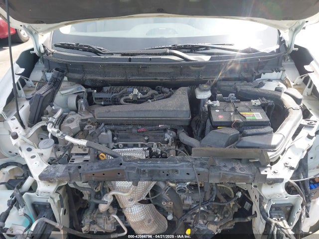 5N1AT2MV6JC773967 Nissan Rogue Sl