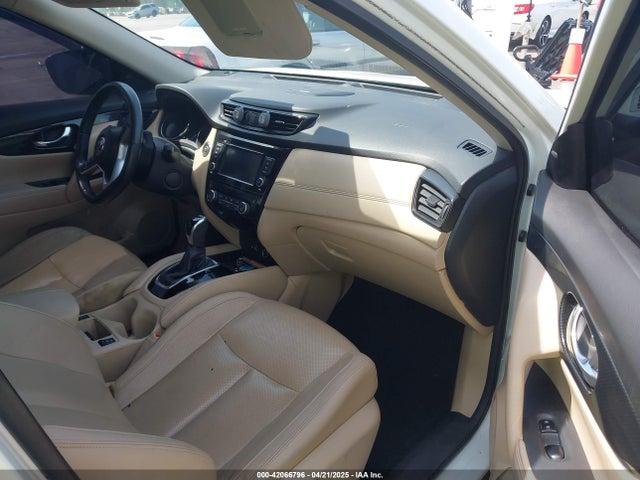 5N1AT2MV6JC773967 Nissan Rogue Sl