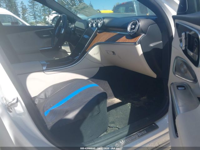 W1KAF4HB3PR138949 Mercedes-Benz C 300 4matic