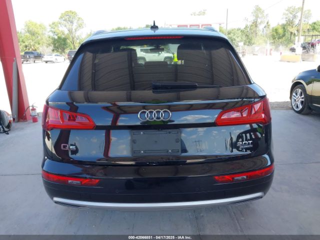 WA1BNAFY3J2098258 Audi Q5 2.0t Premium/2.0t Tech Premium