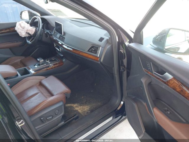 WA1BNAFY3J2098258 Audi Q5 2.0t Premium/2.0t Tech Premium