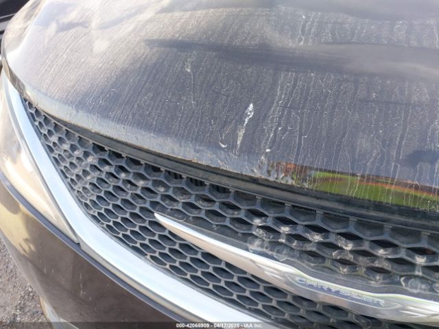 2C4RC1BG8HR654342 Chrysler Pacifica Touring-l