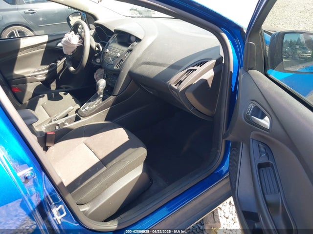 1FADP3K29JL205898 Ford FOCUS SE