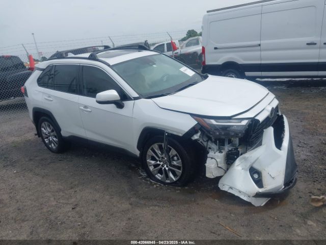 2T3C1RFV3RW311870 Toyota Rav4 Xle Premium