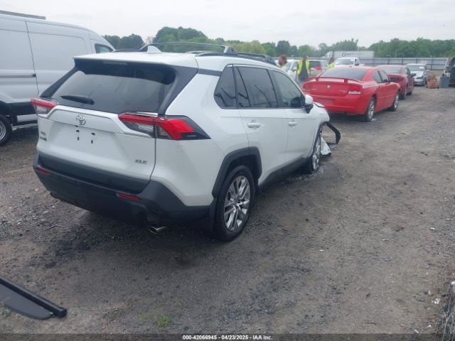 2T3C1RFV3RW311870 Toyota Rav4 Xle Premium