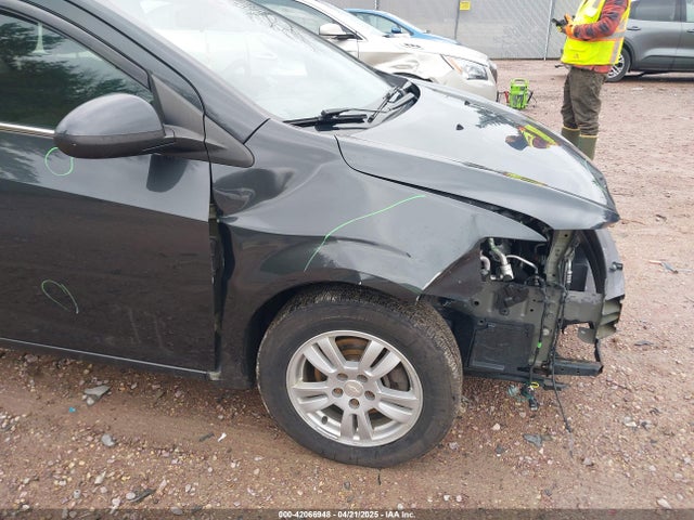 1G1JC5SH1E4236385 Chevrolet Sonic Lt Auto