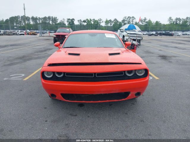 2C3CDZAG0JH339067 Dodge Challenger Sxt