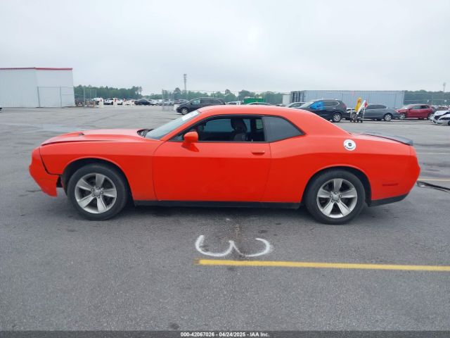 2C3CDZAG0JH339067 Dodge Challenger Sxt