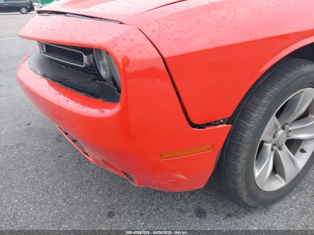 2C3CDZAG0JH339067 Dodge Challenger Sxt