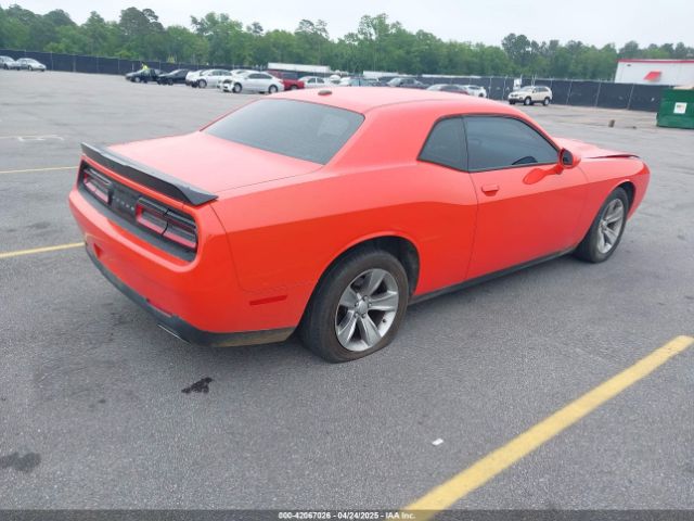 2C3CDZAG0JH339067 Dodge Challenger Sxt