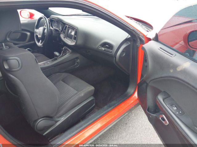 2C3CDZAG0JH339067 Dodge Challenger Sxt