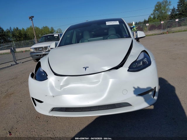 7SAYGDEF2PF754938 Tesla Model Y Performance Dual Motor All-wheel Drive