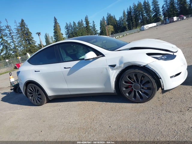 7SAYGDEF2PF754938 Tesla Model Y Performance Dual Motor All-wheel Drive
