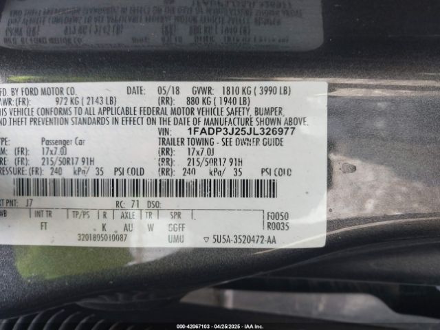 1FADP3J25JL326977 Ford Focus Titanium