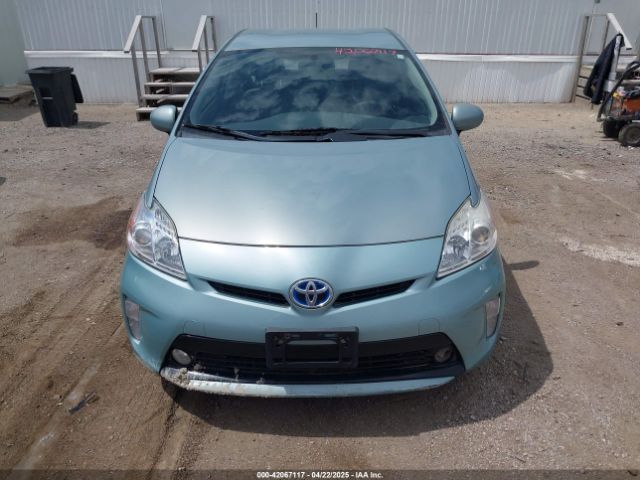 JTDKN3DU0F1885117 Toyota Prius Two