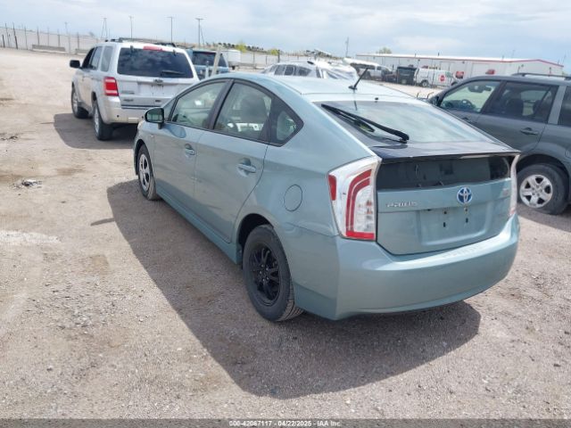 JTDKN3DU0F1885117 Toyota Prius Two
