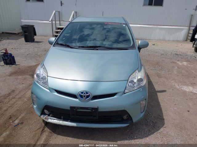 JTDKN3DU0F1885117 Toyota Prius Two