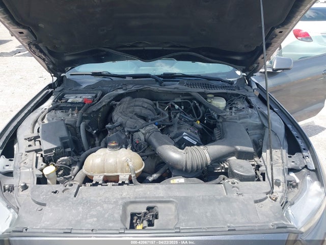1FATP8EM6G5251286 Ford Mustang V6