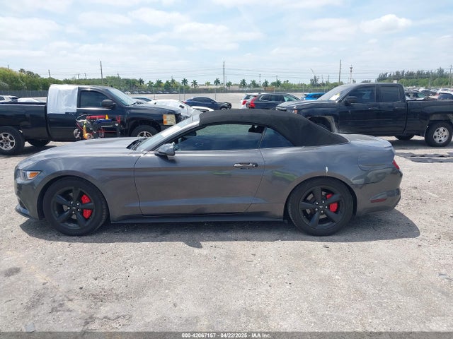 1FATP8EM6G5251286 Ford Mustang V6