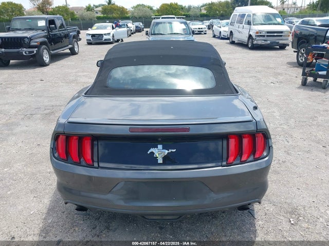 1FATP8EM6G5251286 Ford Mustang V6