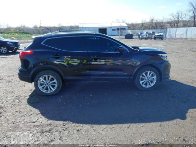 JN1BJ1CP1KW236552 Nissan Rogue Sport Sv