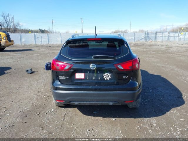 JN1BJ1CP1KW236552 Nissan Rogue Sport Sv