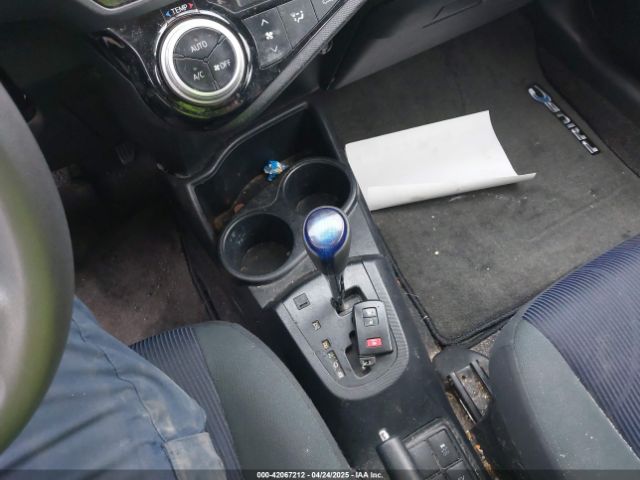 JTDKDTB34F1092819 Toyota Prius C Three