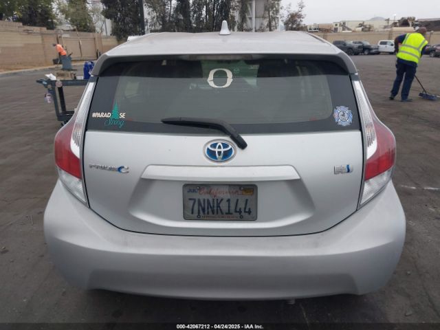 JTDKDTB34F1092819 Toyota Prius C Three