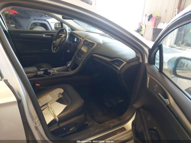 3FA6P0HD8FR263168 Ford FUSION SE