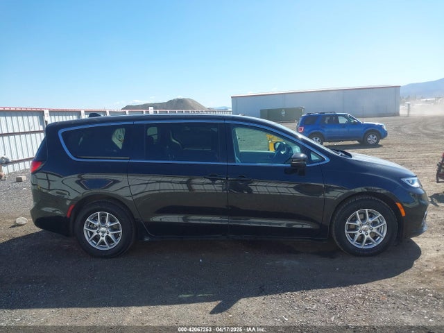 Chrysler Pacifica Touring L 2023 2C4RC1BG3PR533863 Image 13