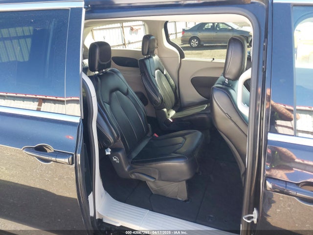 Chrysler Pacifica Touring L 2023 2C4RC1BG3PR533863 Image 8