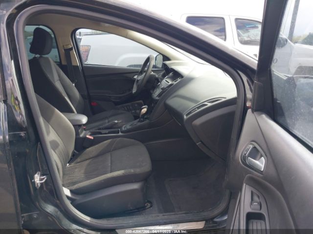1FADP3F29FL221391 Ford FOCUS SE