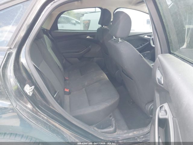 1FADP3F29FL221391 Ford FOCUS SE