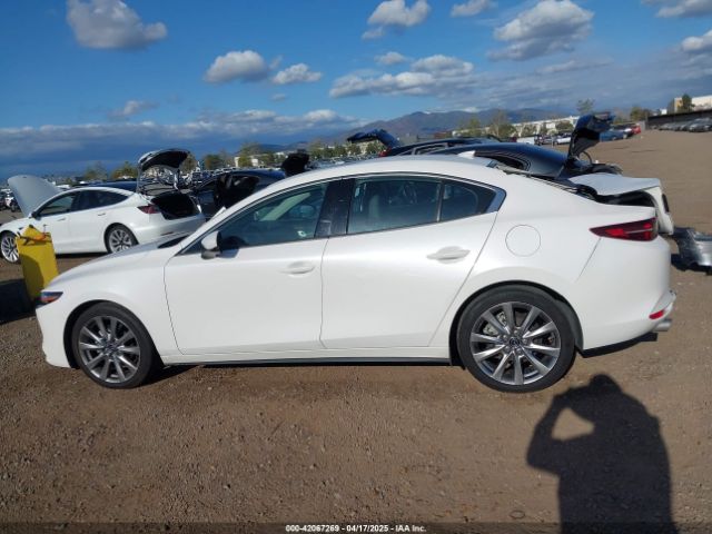 3MZBPAEM3LM132772 Mazda Mazda3 Premium Package