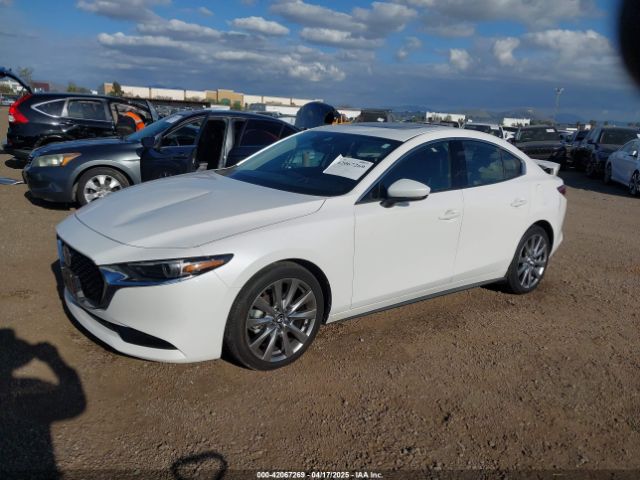 3MZBPAEM3LM132772 Mazda Mazda3 Premium Package
